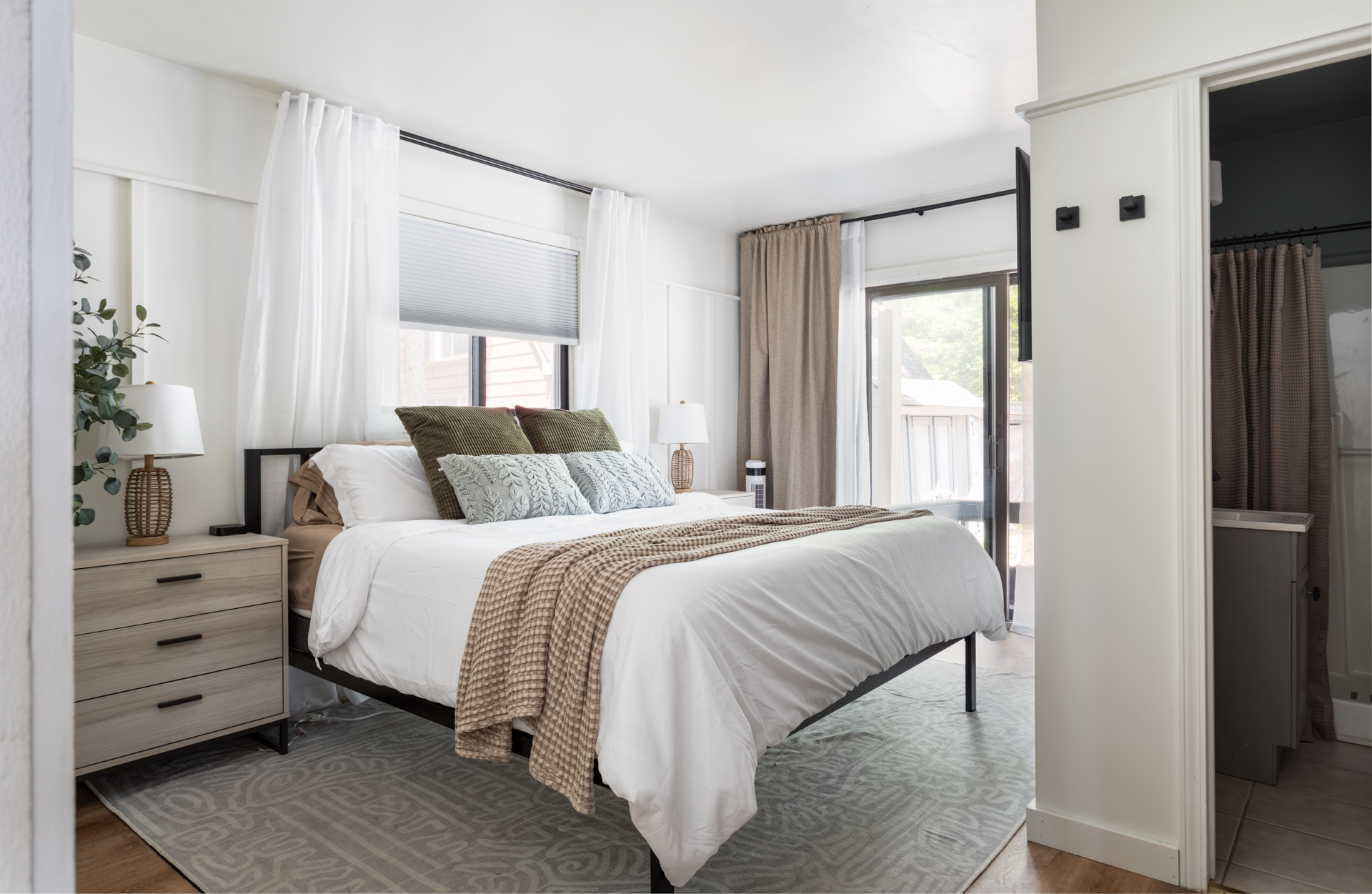 7323Sagamore 58