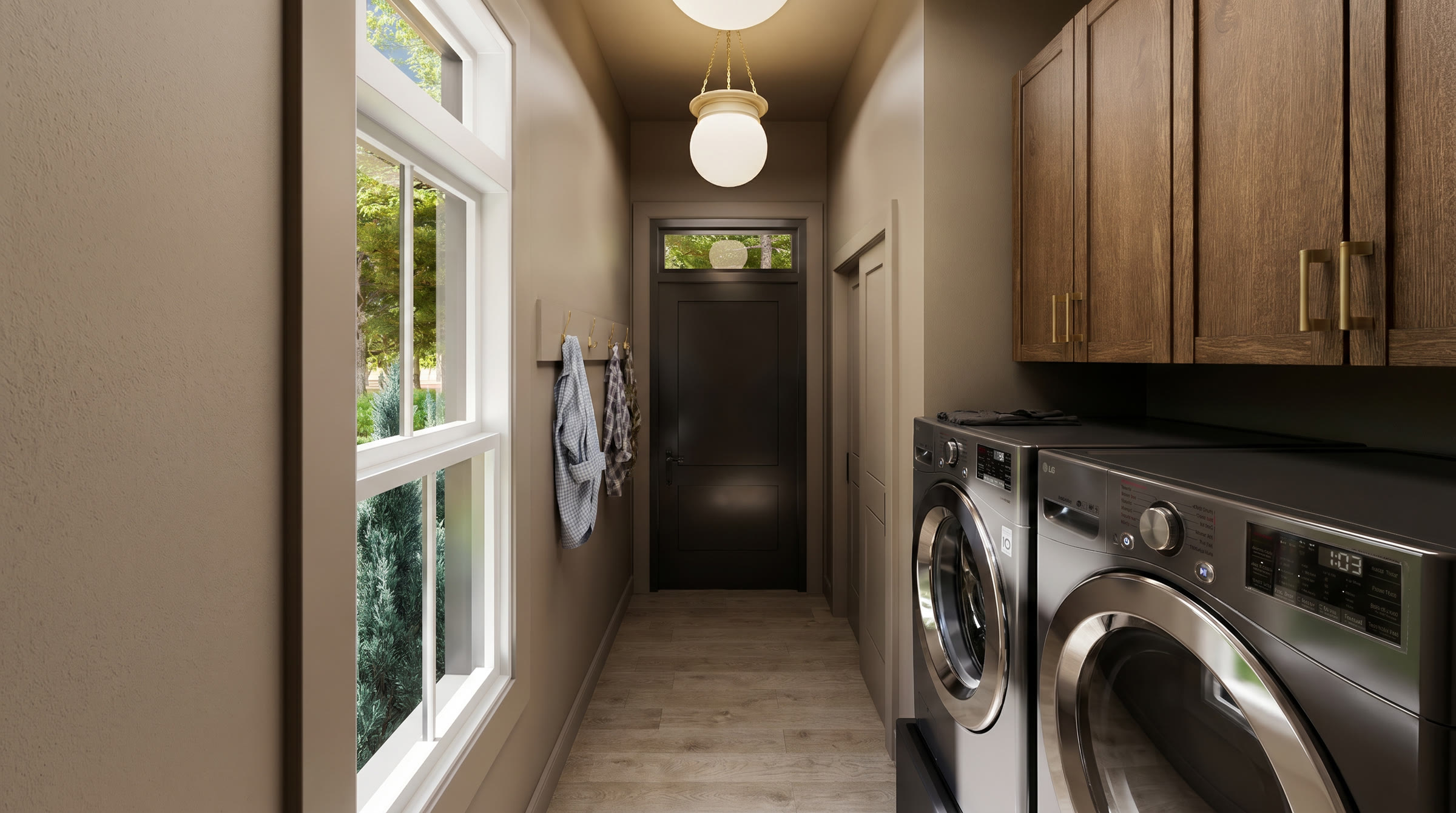 Wisconsin Wellness Cabin: mud room and laundry